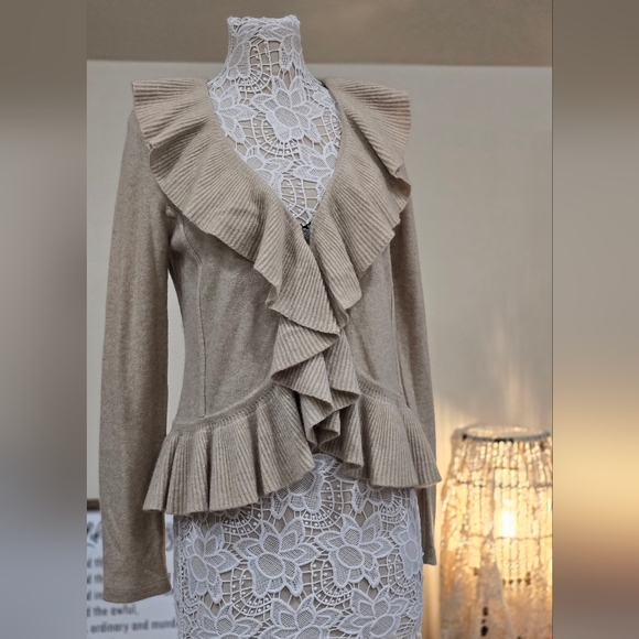 Saffron Ruffled Cashmere Ruffle Sweater - Picture 4 of 9